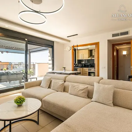 아파트 Stunning Penthouse With Rooftop Terrace & Pool