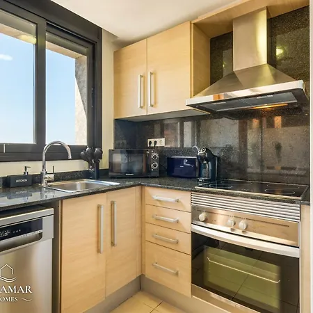 아파트 Stunning Penthouse With Rooftop Terrace & Pool