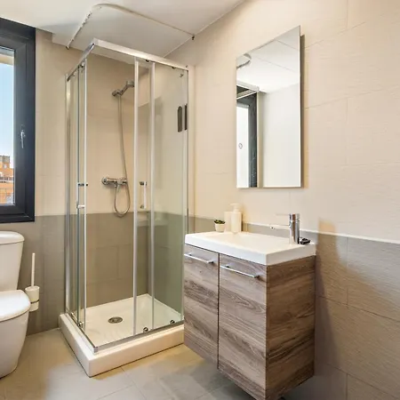 아파트 Stunning Penthouse With Rooftop Terrace & Pool *