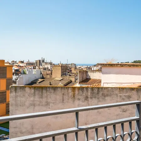 아파트 Stunning Penthouse With Rooftop Terrace & Pool