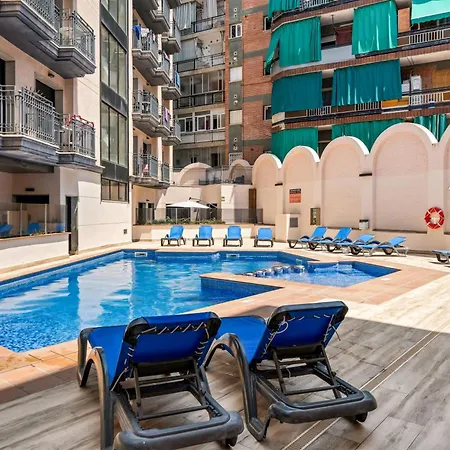 Stunning Penthouse With Rooftop Terrace & Pool