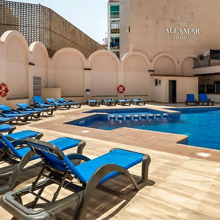 Stunning Penthouse With Rooftop Terrace & Pool 료렛 드 마르