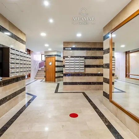Stunning Penthouse With Rooftop Terrace & Pool *